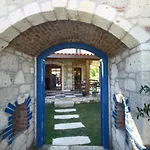 Hotel Aladi 2*